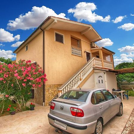Apartments Durda 1390 Stinjan Exterior photo